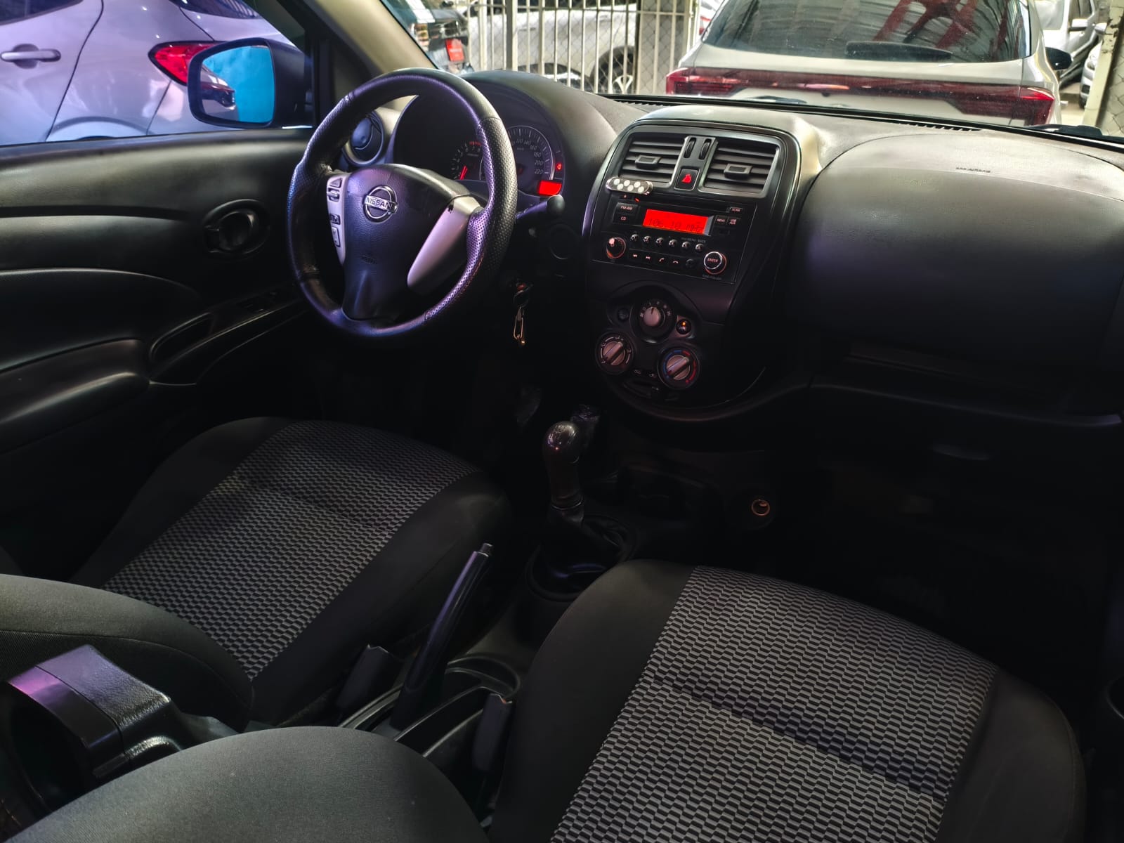 Nissan VERSA 1.0 2019 — foto 6