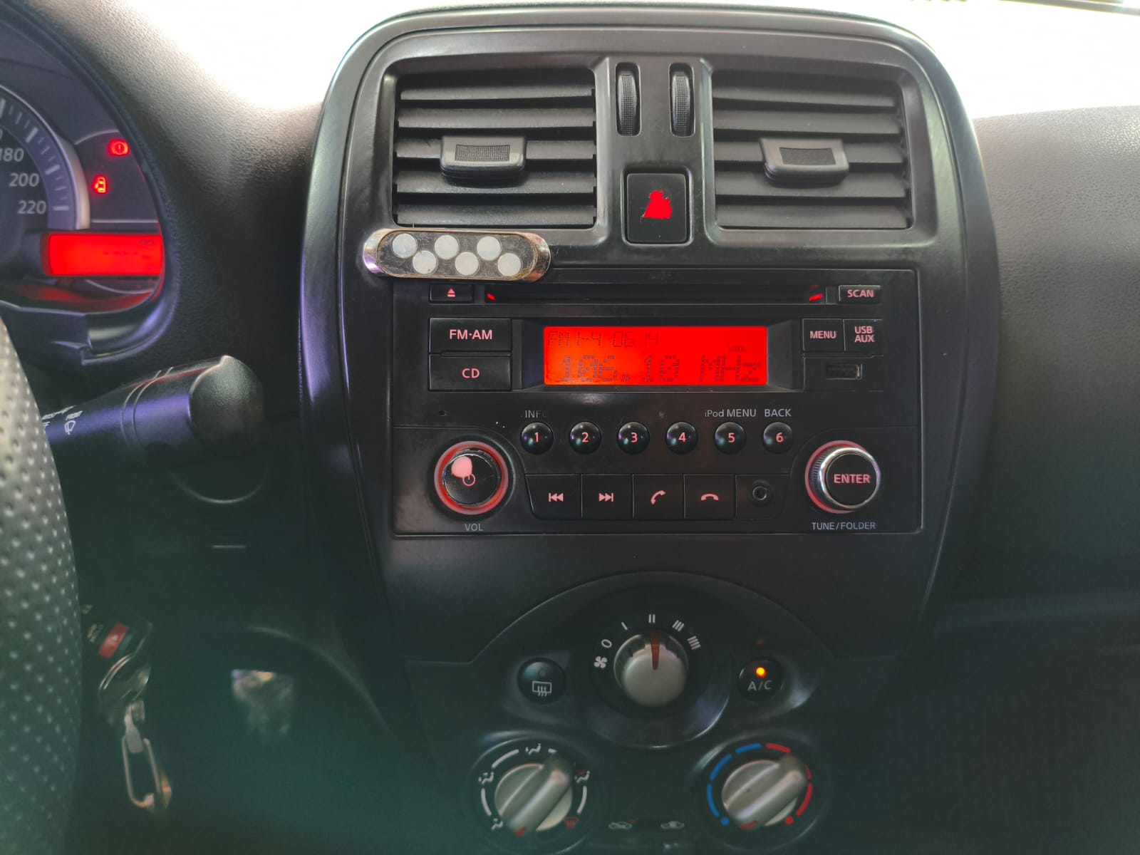 Nissan VERSA 1.0 2019 — foto 7