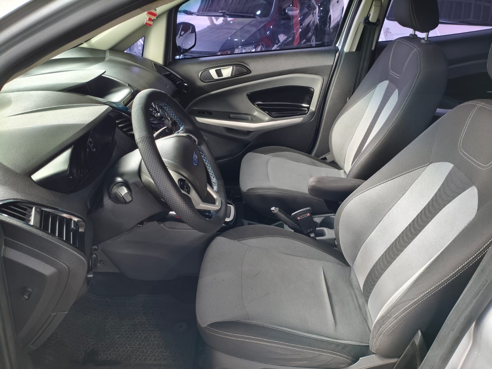 Ford ECOSPORT 2015 — foto 7