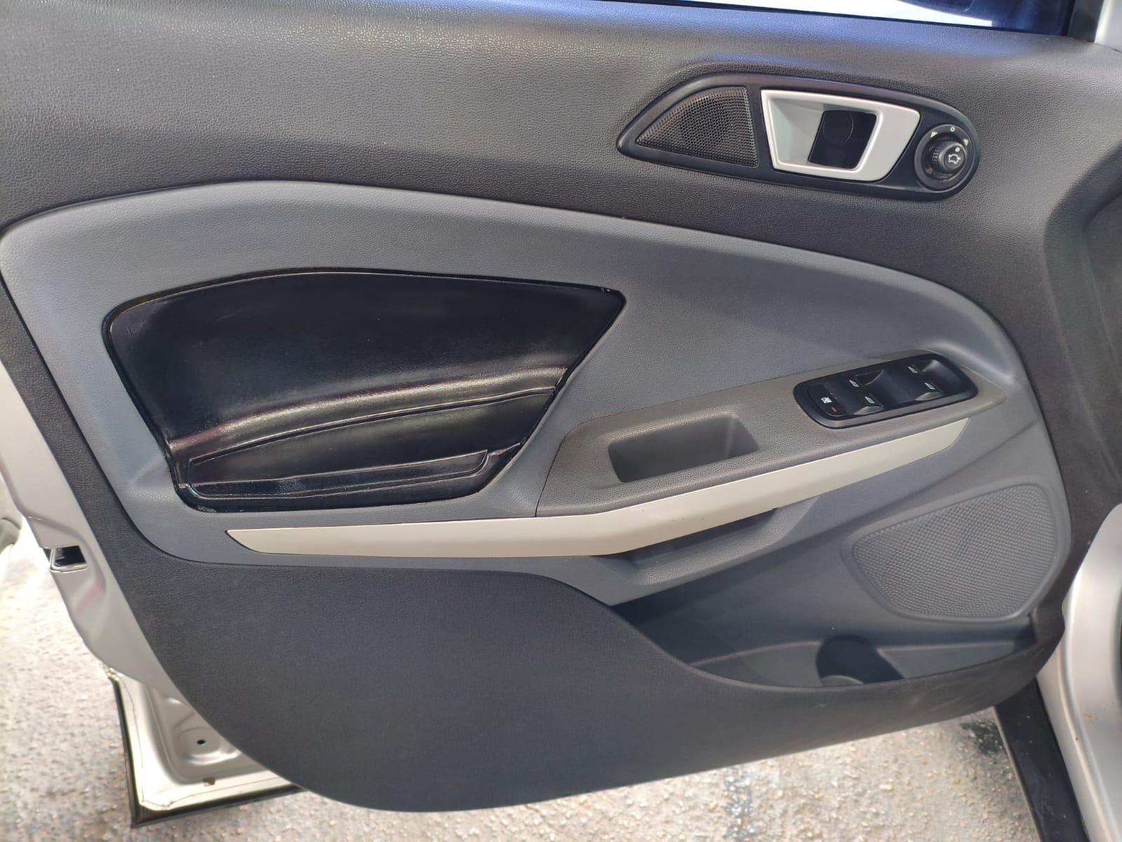 Ford ECOSPORT 2015 — foto 8