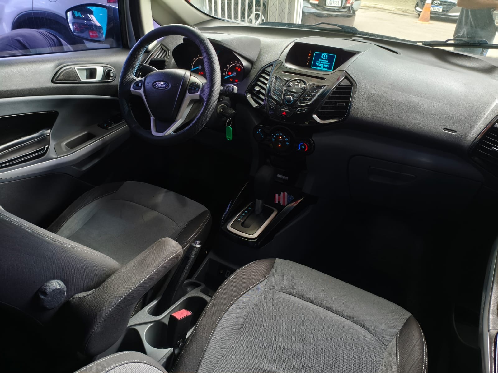 Ford ECOSPORT 2015 — foto 10