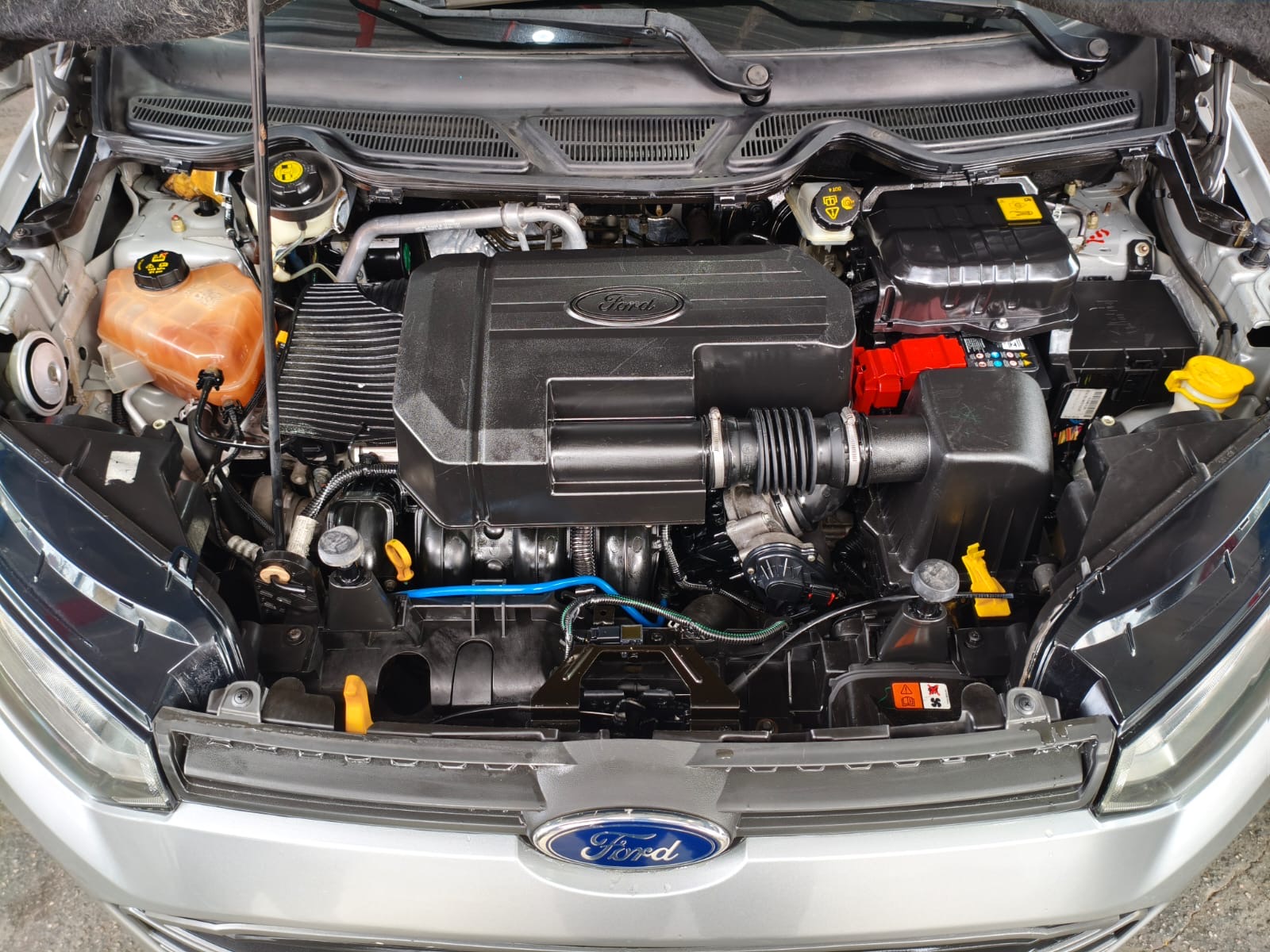 Ford ECOSPORT 2015 — foto 13